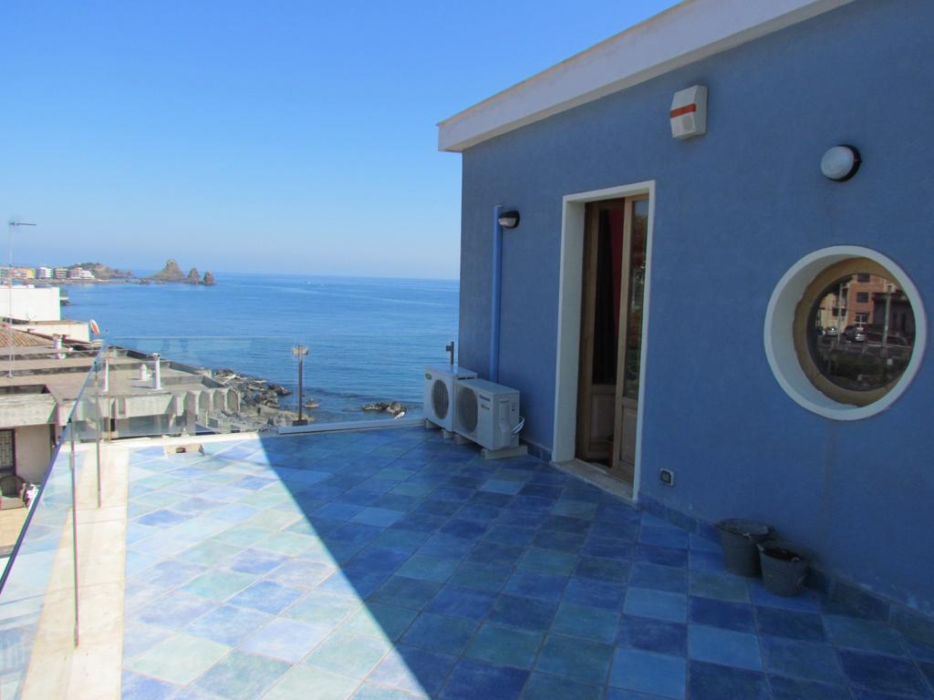 Bed and Breakfast La Terrazza Sul Mare Aci Castello Zewnętrze zdjęcie