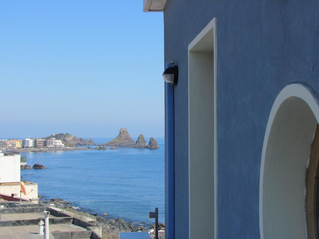 Bed and Breakfast La Terrazza Sul Mare Aci Castello Zewnętrze zdjęcie